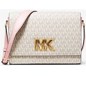 BNWT Michael Kors Logo-Print Messenger shoulder Bag !